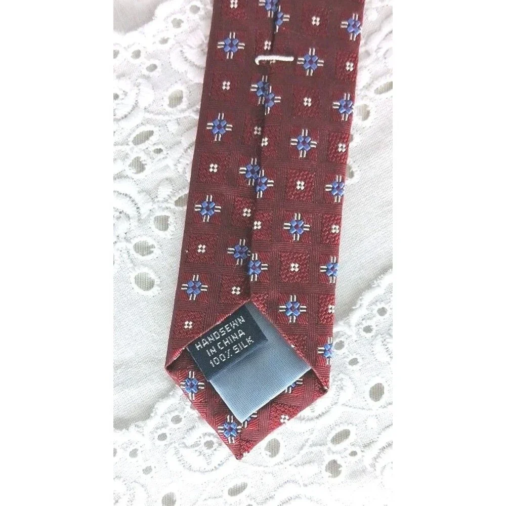 Lands End Burgundy Mens Silk Jacquard Handsewn Tie Preppy Business Professional